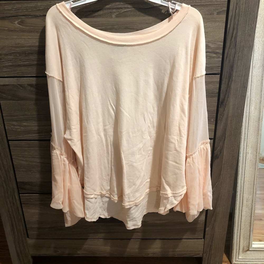 Free people blush top with puff sleeves